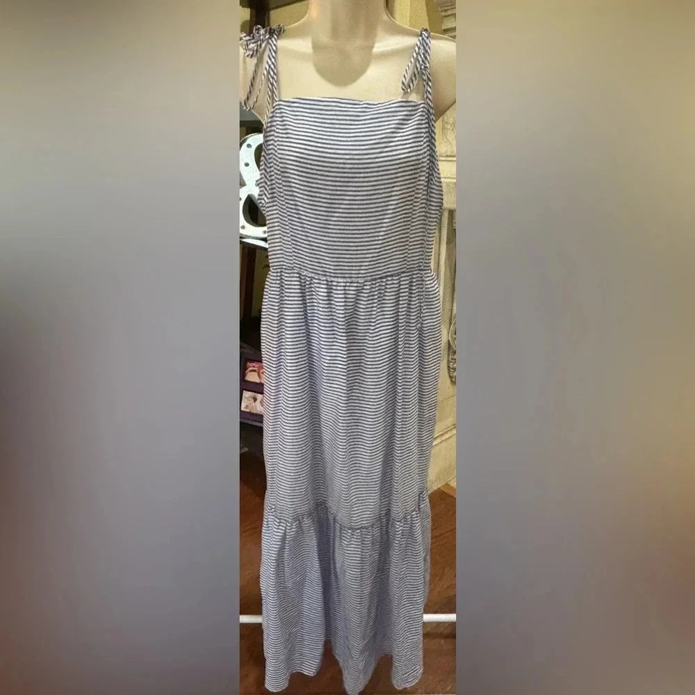 Blue and White Striped Maxi Dress Size 10 NWT Gianni Bini